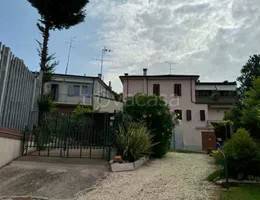 appartamento in vendita a Verona in zona Parona di Valpolicella