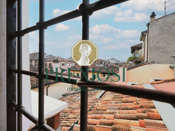 appartamento in vendita a Verona in zona Centro Storico