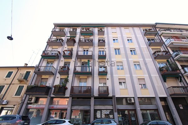 appartamento in vendita a Verona in zona Centro Storico