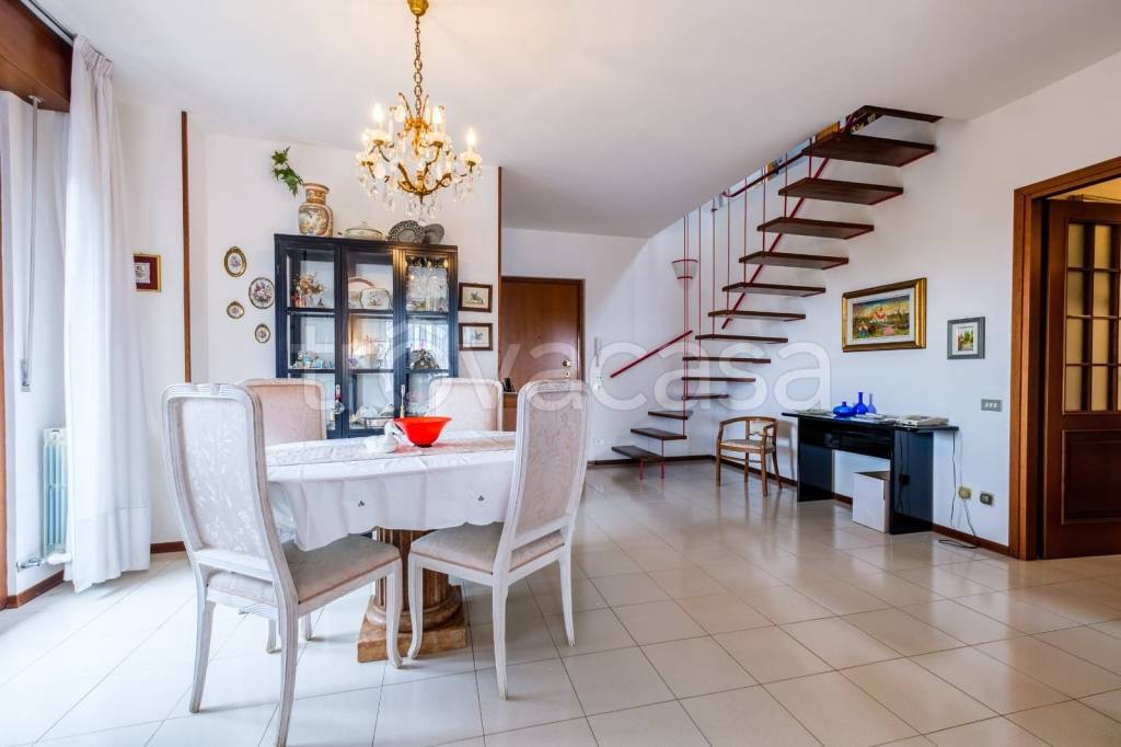 appartamento in vendita a Verona in zona Borgo Milano