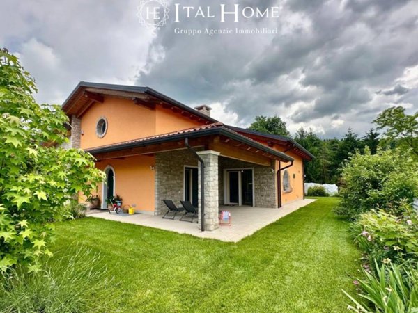 casa indipendente in vendita a Verona in zona Parona di Valpolicella