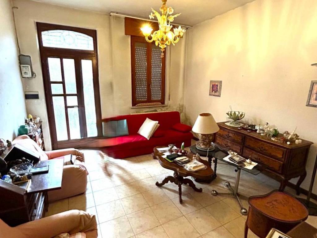 casa indipendente in vendita a Verona in zona Golosine