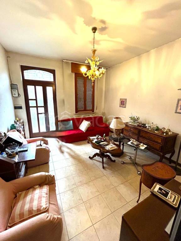 casa indipendente in vendita a Verona in zona Golosine