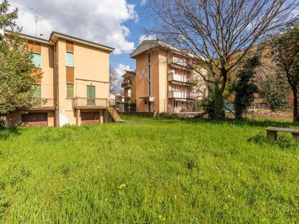 casa indipendente in vendita a Verona in zona Santa Lucia