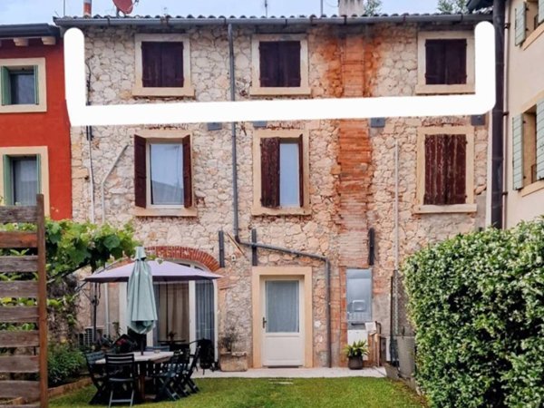 casa indipendente in vendita a Verona in zona Avesa