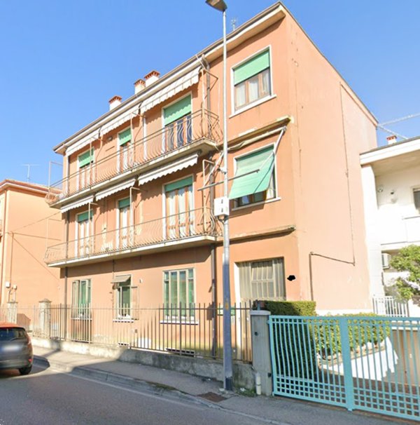 appartamento in vendita a Verona in zona Borgo Roma