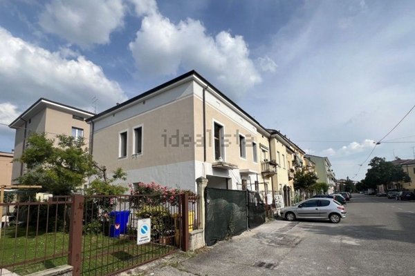 appartamento in vendita a Verona in zona Borgo Venezia / Borgo Trieste