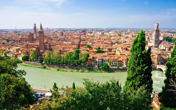 casa indipendente in vendita a Verona in zona Veronetta