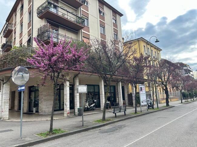 negozio in vendita a Verona in zona Borgo Trento