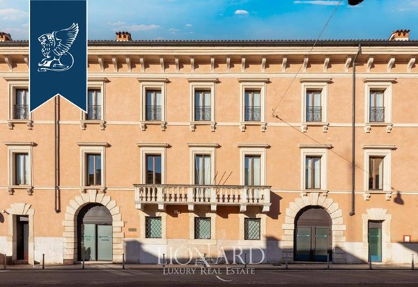 ufficio in vendita a Verona in zona Centro Storico