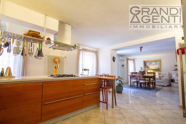 casa indipendente in vendita a Verona in zona Avesa