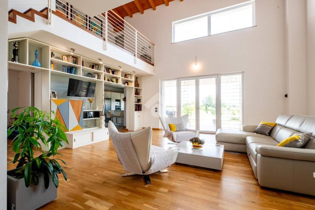 casa indipendente in vendita a Verona in zona Cadidavid