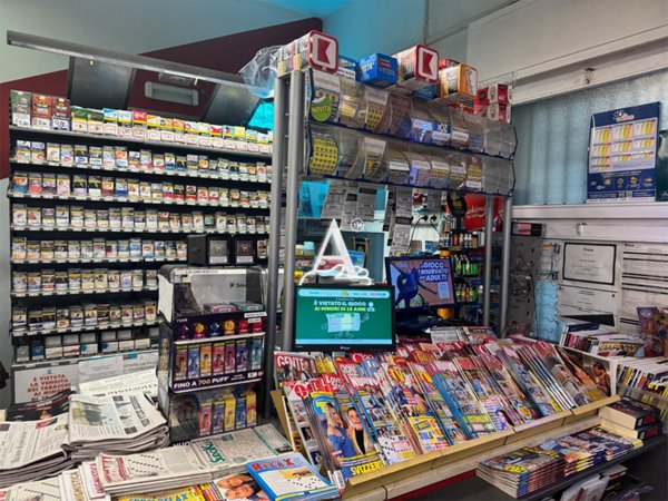 negozio in vendita a Verona in zona Borgo Roma