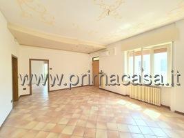 appartamento in vendita a Verona in zona Santa Lucia