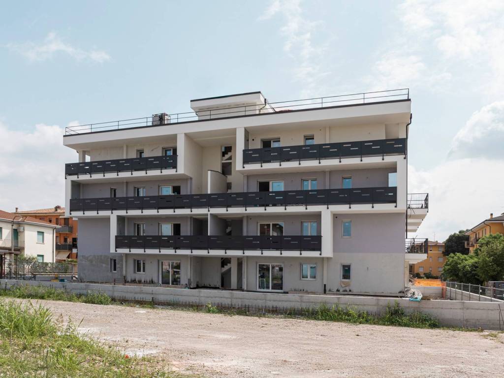 appartamento in vendita a Verona in zona San Massimo all'Adige