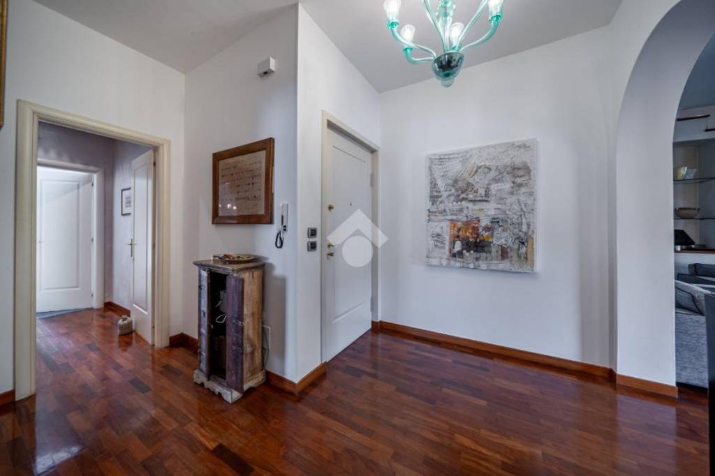 appartamento in vendita a Verona in zona Valdonega