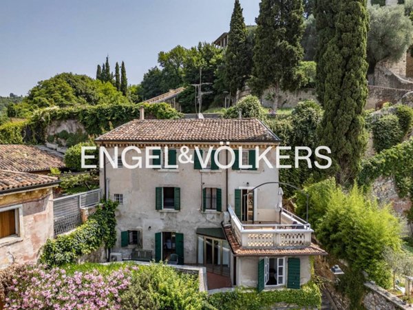 casa indipendente in vendita a Verona in zona Veronetta
