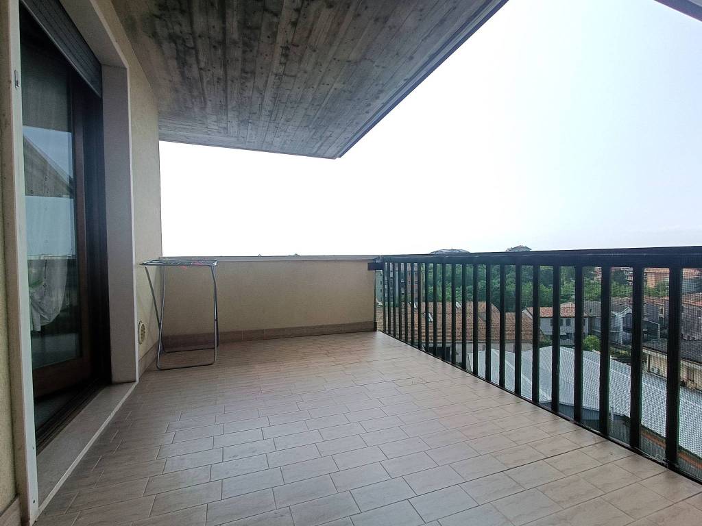 appartamento in vendita a Verona in zona Cadidavid