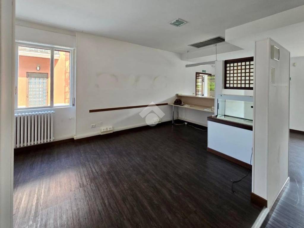 ufficio in vendita a Verona in zona Borgo Milano
