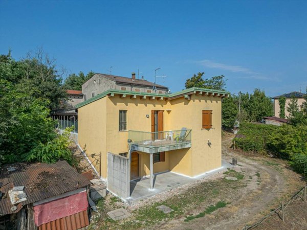 casa indipendente in vendita a Verona in zona Borgo Roma