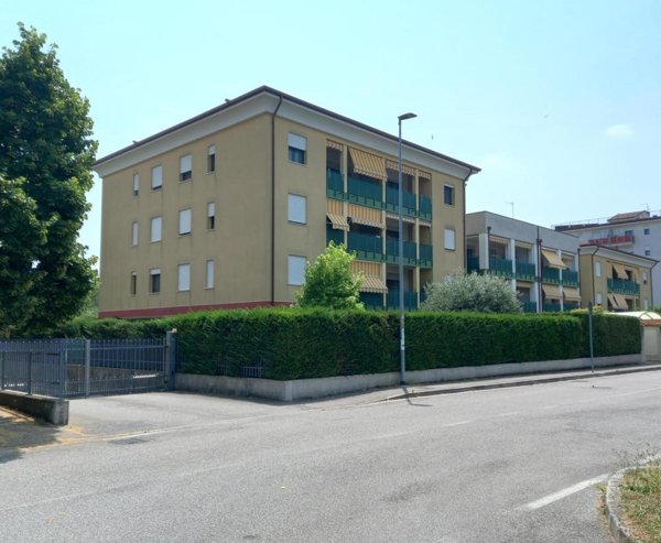 appartamento in vendita a Verona in zona Borgo Roma