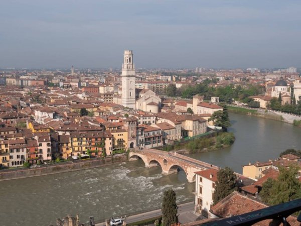negozio in vendita a Verona in zona Centro Storico