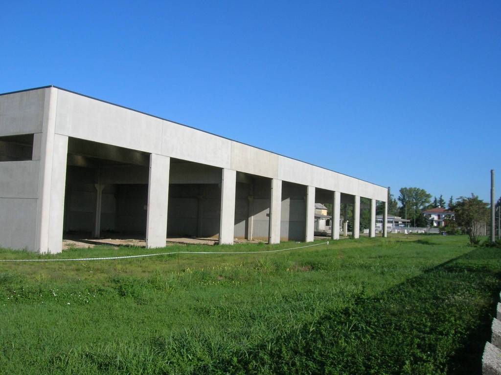 locale commerciale in vendita a Verona in zona Chievo