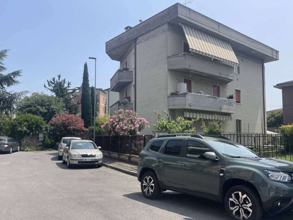 appartamento in vendita a Verona in zona Santa Lucia