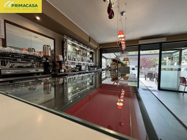 negozio in vendita a Verona in zona Porto Crencano