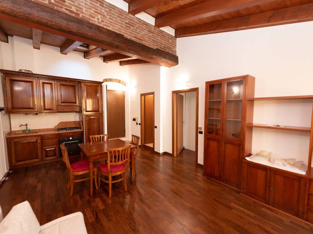appartamento in vendita a Verona in zona Centro Storico