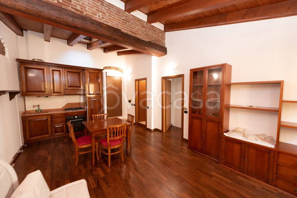 appartamento in vendita a Verona in zona Centro Storico