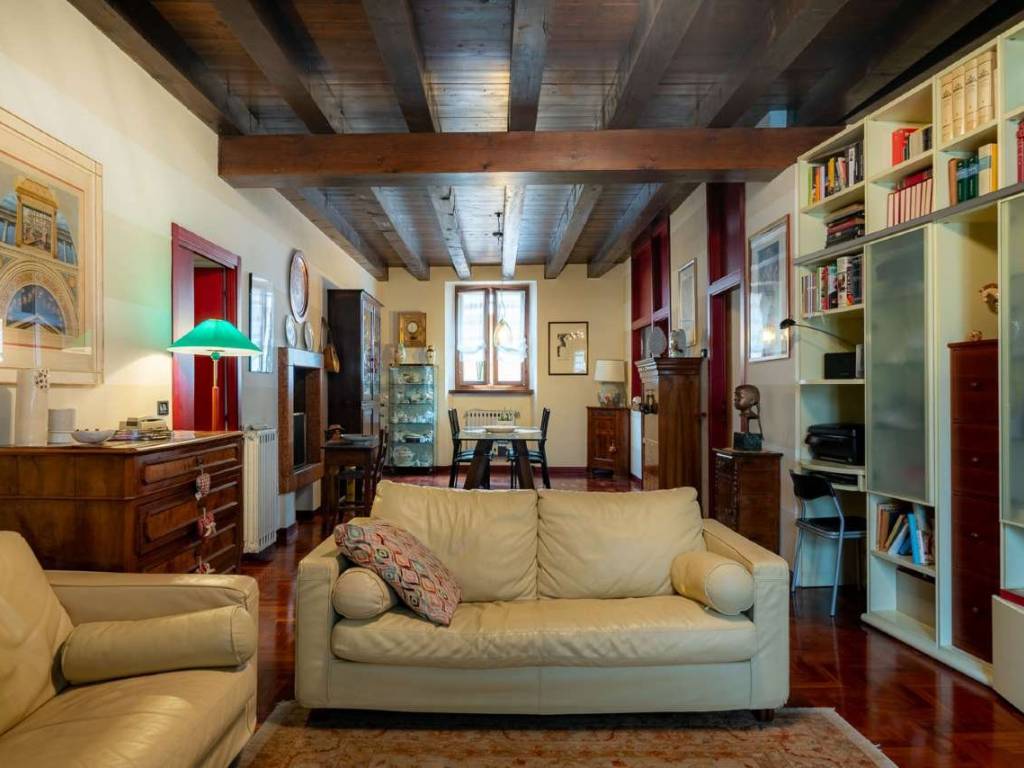 appartamento in vendita a Verona in zona Centro Storico
