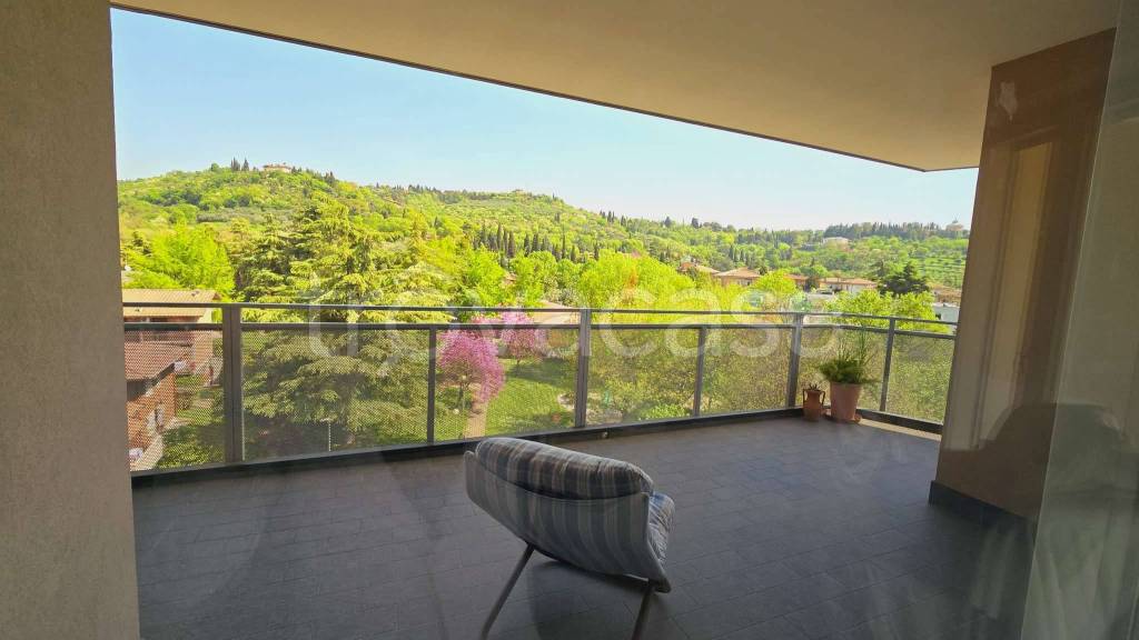 appartamento in vendita a Verona in zona Porto Crencano