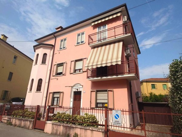 appartamento in vendita a Verona in zona Borgo Venezia / Borgo Trieste