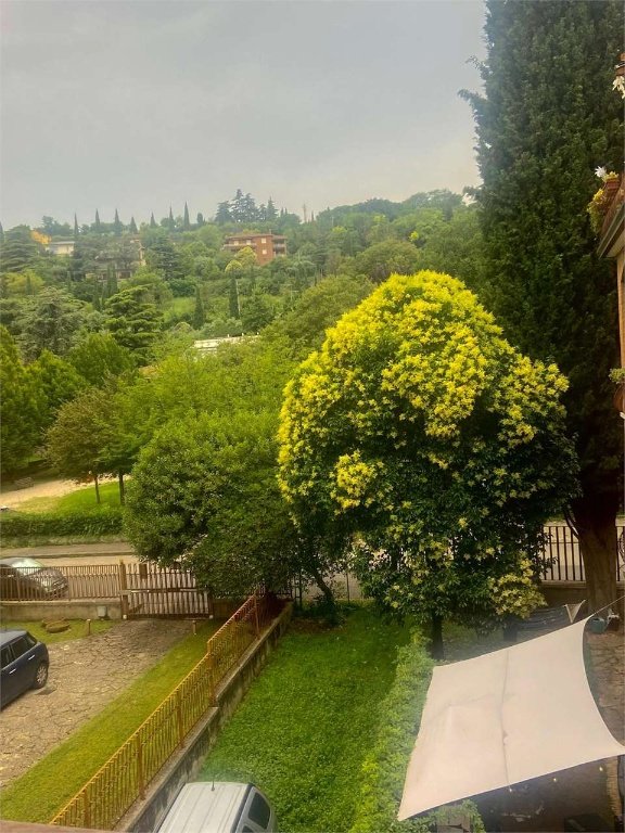 appartamento in vendita a Verona in zona Valdonega