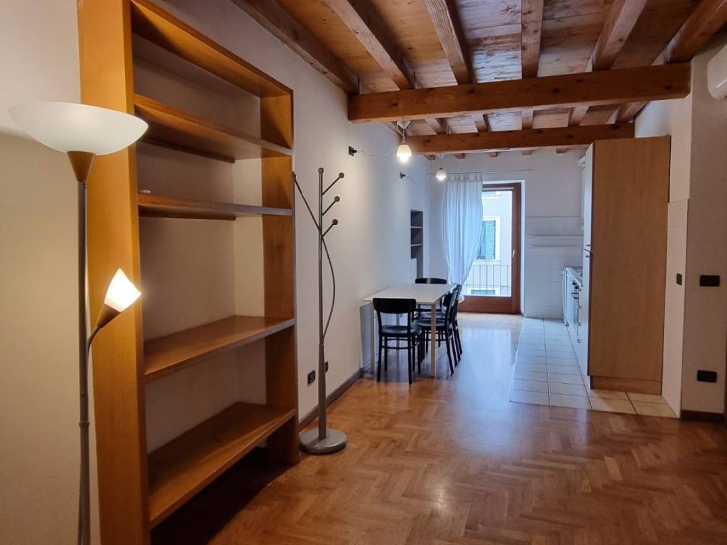 appartamento in vendita a Verona in zona Veronetta