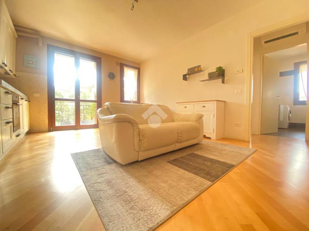 appartamento in vendita a Verona in zona Cadidavid