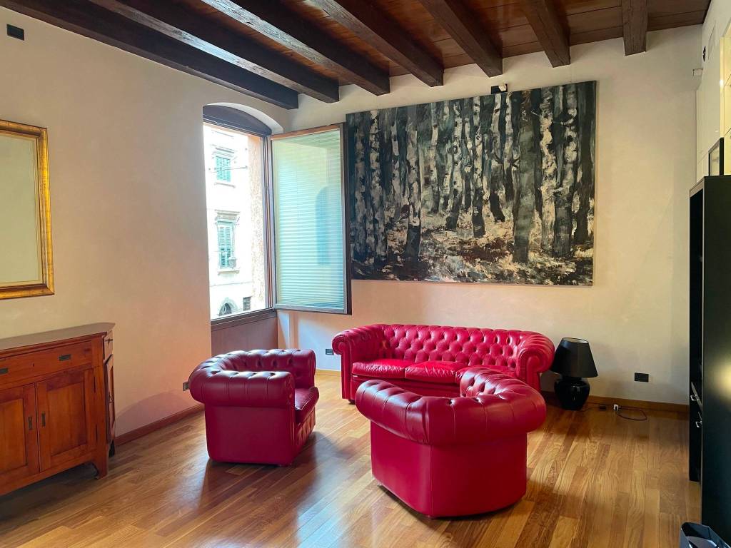 appartamento in vendita a Verona in zona Centro Storico