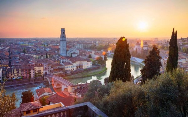 casa indipendente in vendita a Verona in zona Veronetta