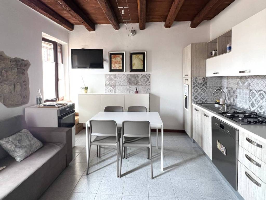 appartamento in vendita a Verona in zona Centro Storico