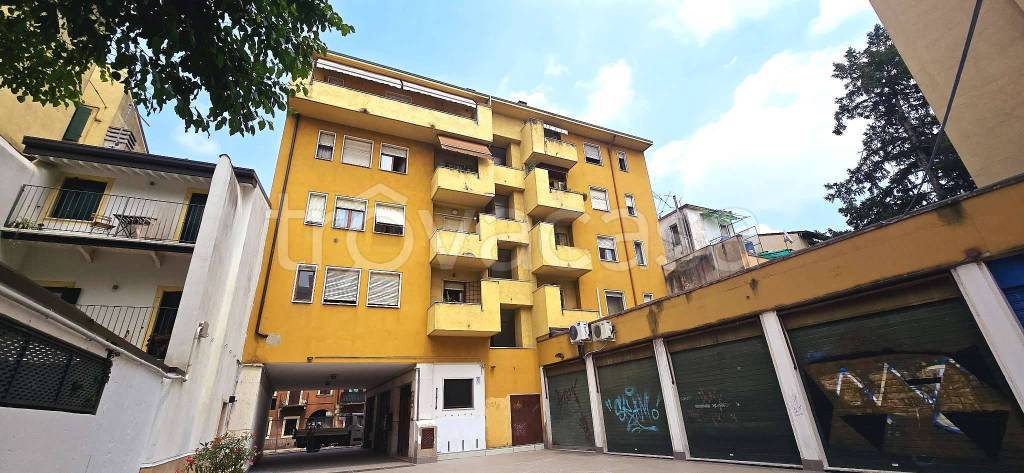 appartamento in vendita a Verona in zona Veronetta