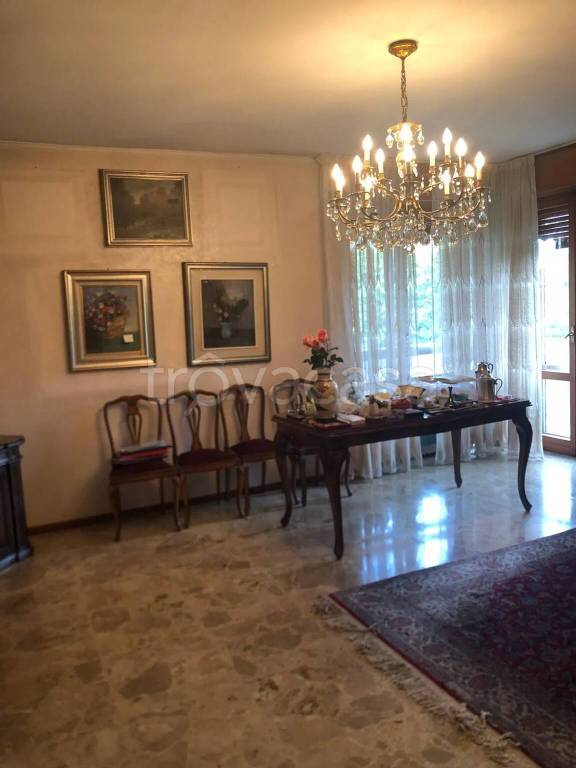appartamento in vendita a Verona in zona Santa Lucia