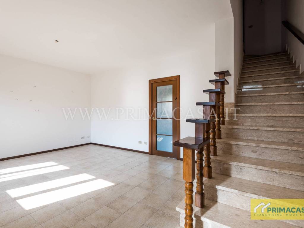 casa indipendente in vendita a Verona in zona Cadidavid