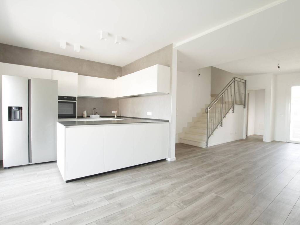 casa indipendente in vendita a Verona in zona Cadidavid