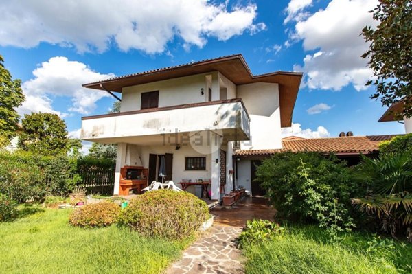 casa indipendente in vendita a Verona in zona Chievo