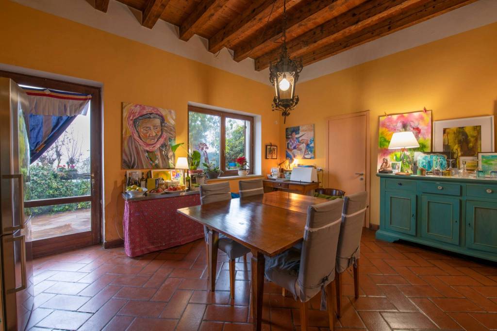 casa indipendente in vendita a Verona in zona Cadidavid