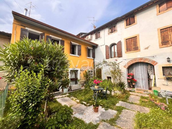 casa indipendente in vendita a Verona
