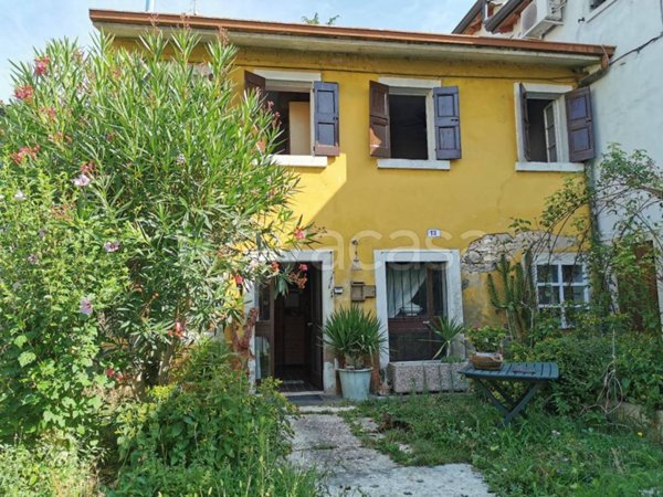 casa indipendente in vendita a Verona