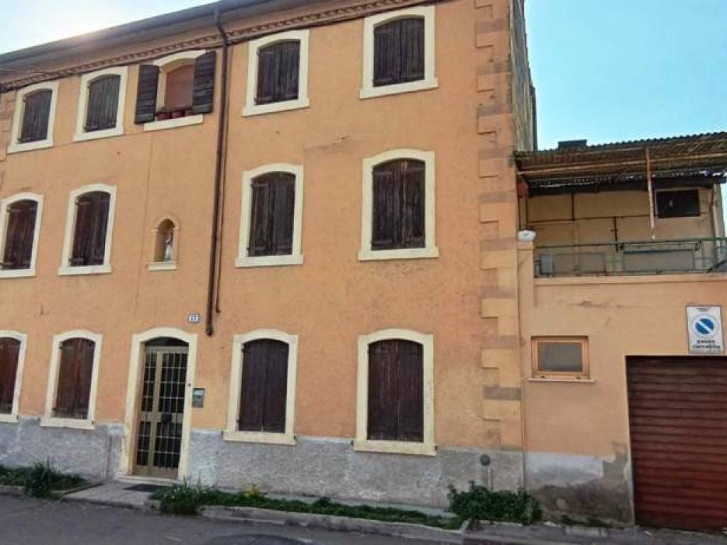 casa indipendente in vendita a Verona in zona Avesa