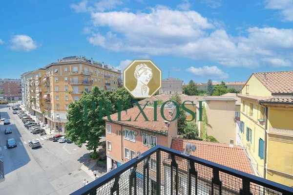 appartamento in vendita a Verona in zona Centro Storico